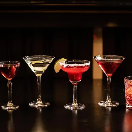 فندق 8 Beresford Street