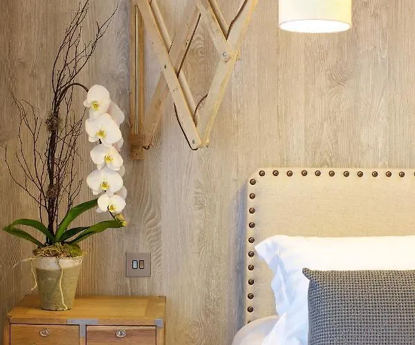 8 Beresford Street * Saint Helier Jersey