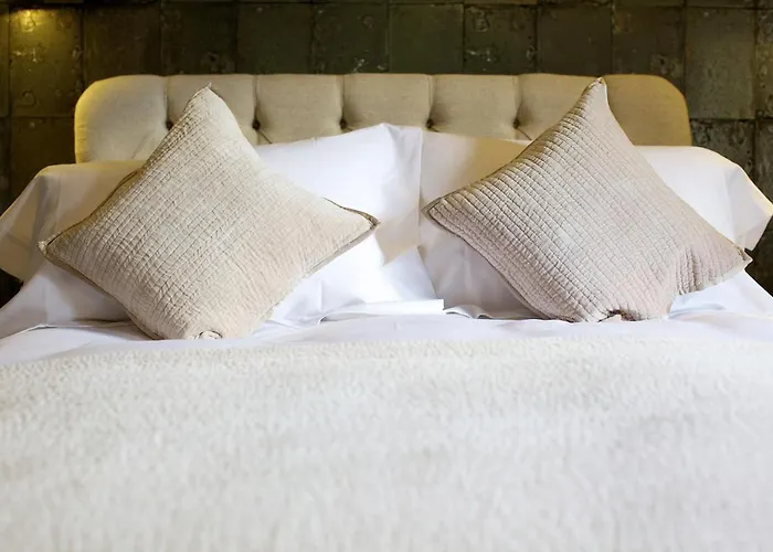 8 Beresford Street Otel