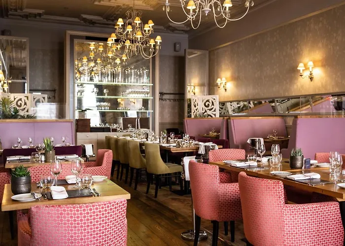 8 Beresford Street Otel *