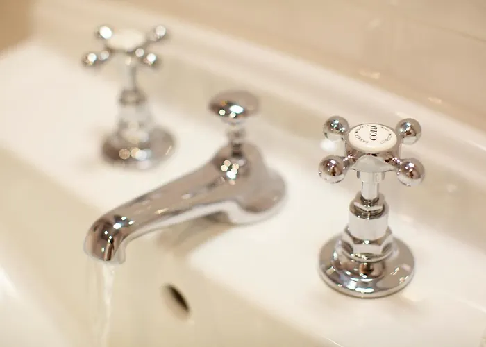 Hotel 8 Beresford Street *