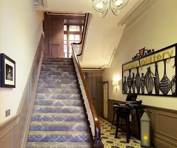 8 Beresford Street * Saint Helier Jersey